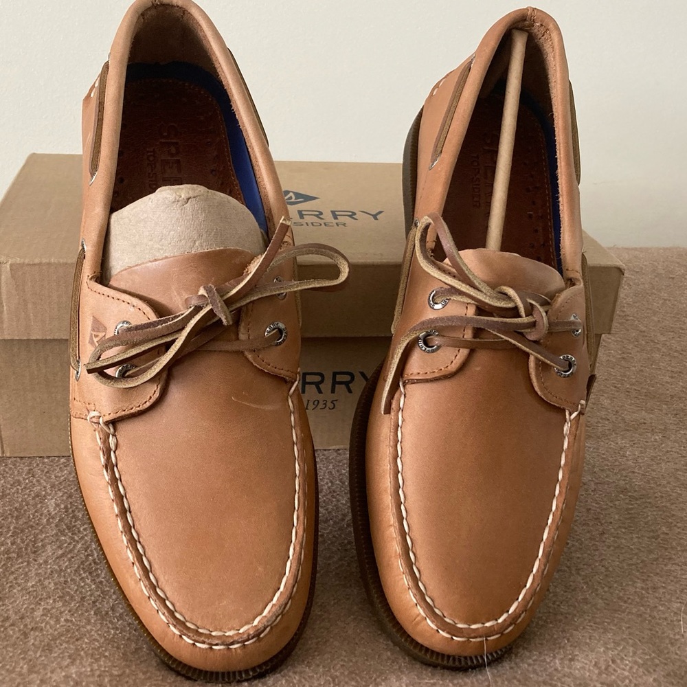 Mens Sperry Top-Sider. Color is Sahara.  Size:10.5. New with box.